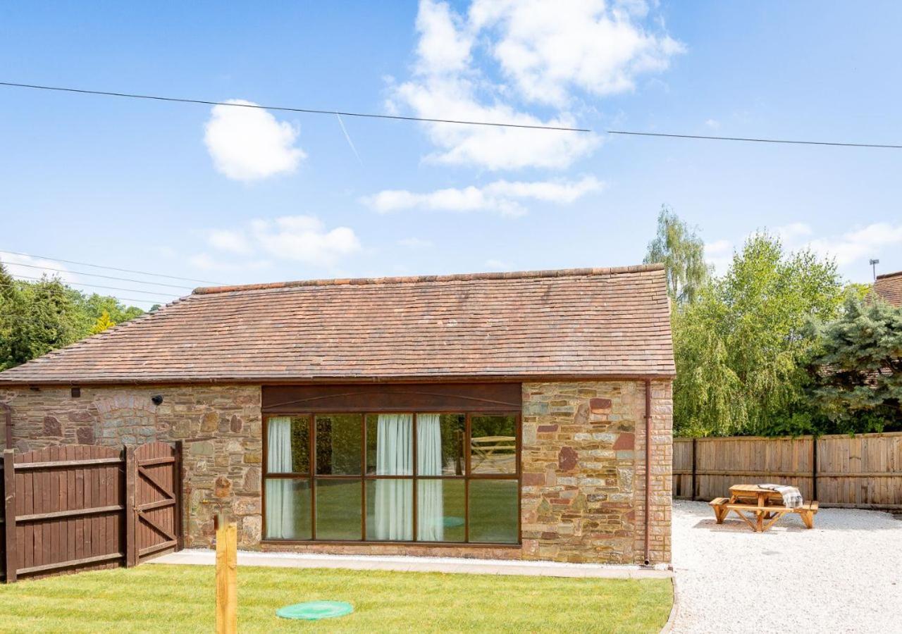 The Barn In Longhope - Luxury Barn Conversion Exteriér fotografie