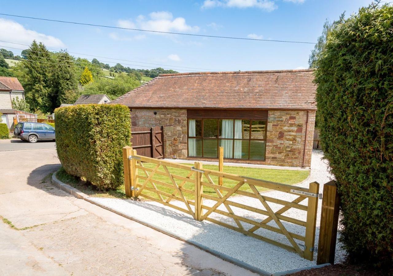 The Barn In Longhope - Luxury Barn Conversion Exteriér fotografie